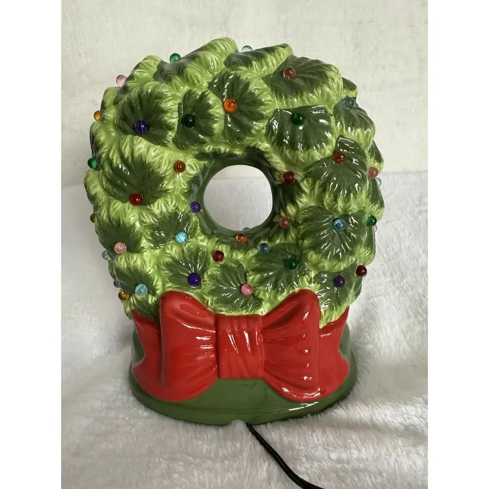 Mr Christmas Nostalgic Ceramic LED Lighted Christmas Wreath
